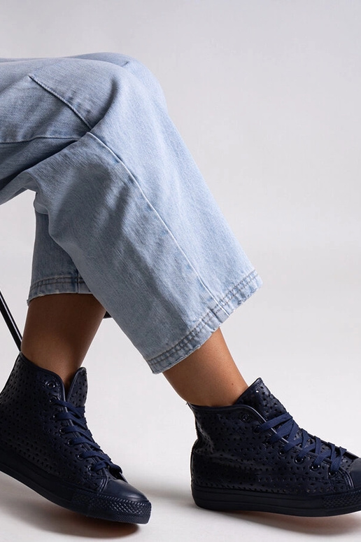 Marineblå high-top openwork sneakers...