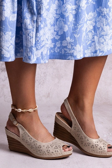 Beige kilesandaler Sakna