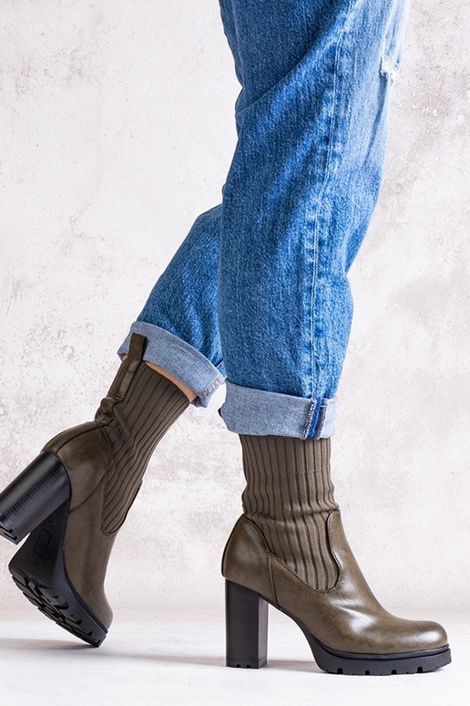 Grønne ankelstøvler med blokhæl lavet...