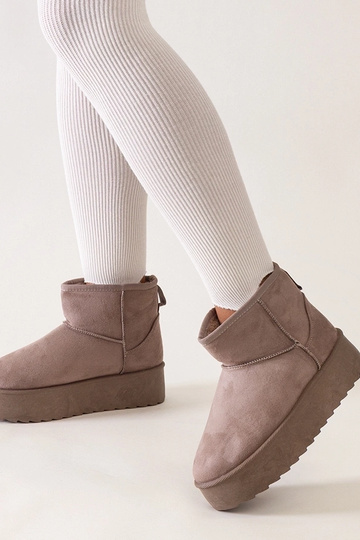 Mørkebeige afslappede...