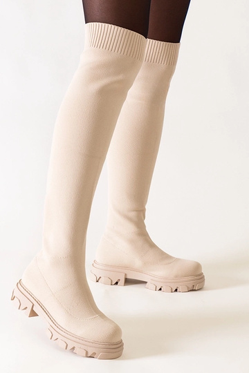 Athira lange beige stofstøvler på platformen