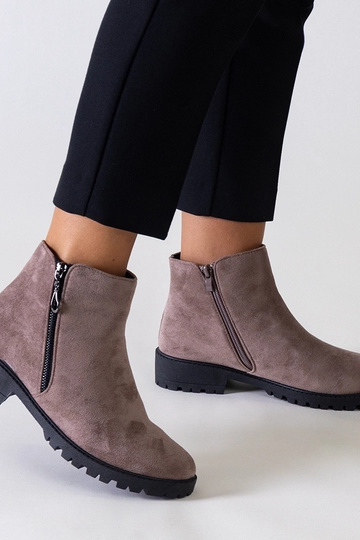 Brune ankelstøvler med...