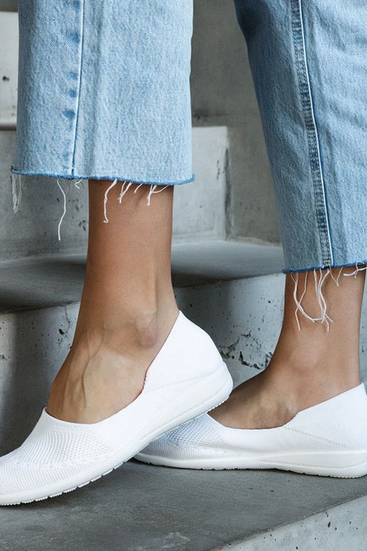 Balletlejligheder i hvidt stof fra... Balletlejligheder i hvidt stof fra...