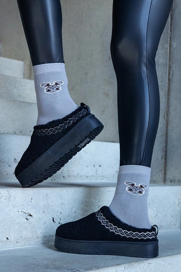 Zwart snowboots met platform en lage schacht met geborduurd patroon Greene