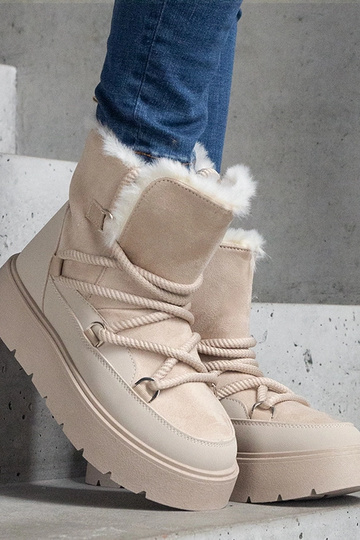 Beige snowboots met... 2