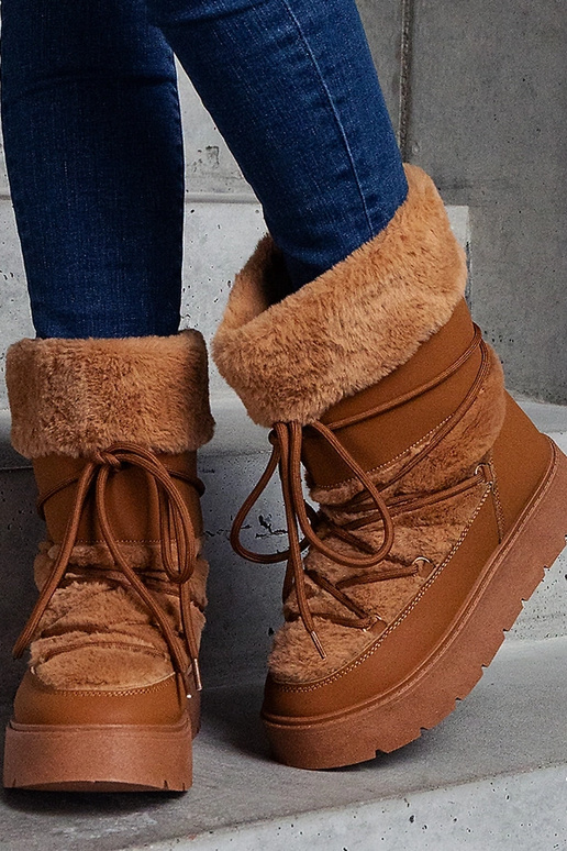 Brune isolerede snestøvler med snøre...