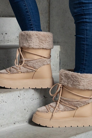 Beige isolerede snestøvler...