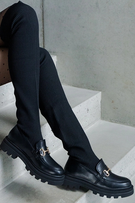 Zwarte laarzen met elastische schacht... Zwarte laarzen met elastische schacht...