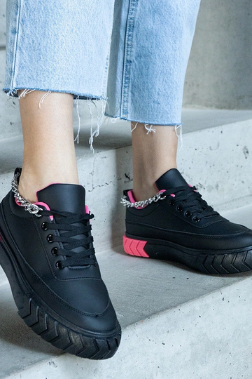 Sorte sneakers med kæde Thilda 2