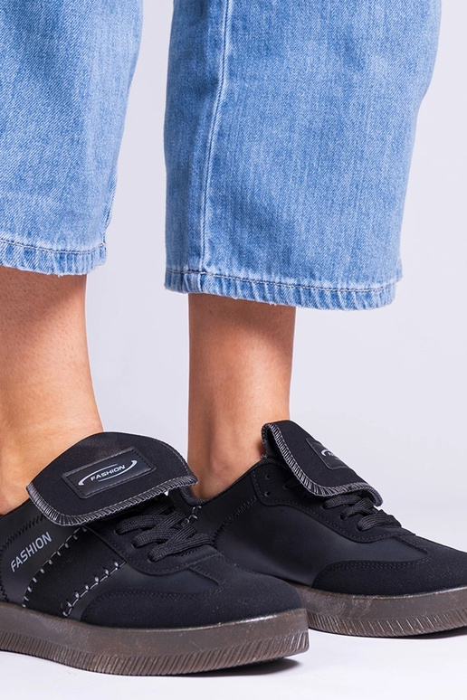 Zwarte instapsport schoenen voor...