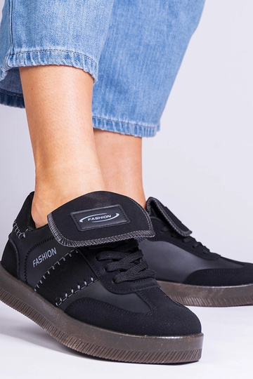 Zwarte instapsport schoenen voor dames met naden Puente 2