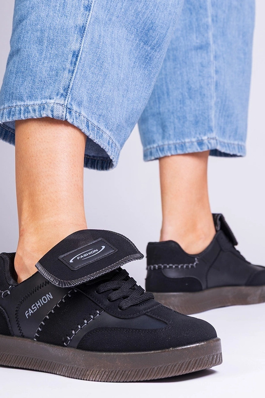 Zwarte instapsport schoenen voor...