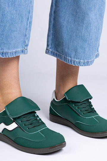 Groene lage dames...