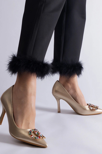 Guld hæle dekoreret med... 2