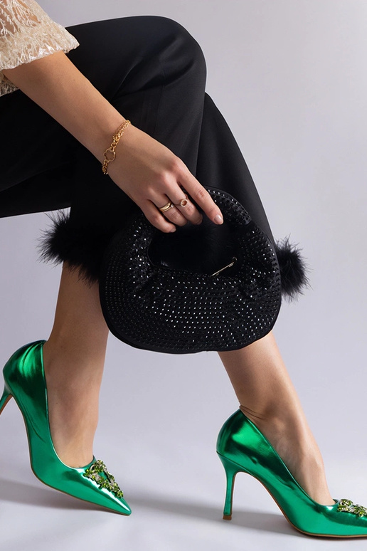 Grønne stiletter i patentlæder... Grønne stiletter i patentlæder...