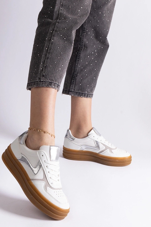 Hvide og sølv sneakers med gummisål...