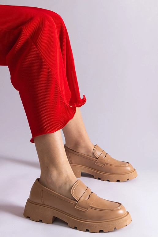 Mørkebeige damemoccasiner lavet af...