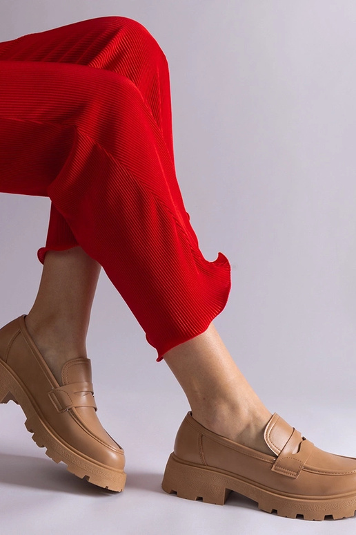 Mørkebeige damemoccasiner lavet af...