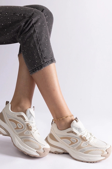 Hvide sportssneakers til... 2