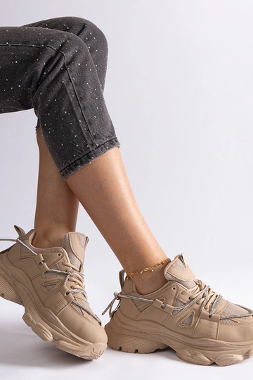 Mørkebeige Ivett...