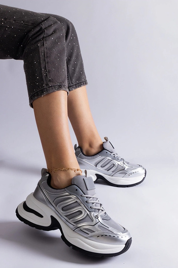 Gemre Dame sportssko i sølv...