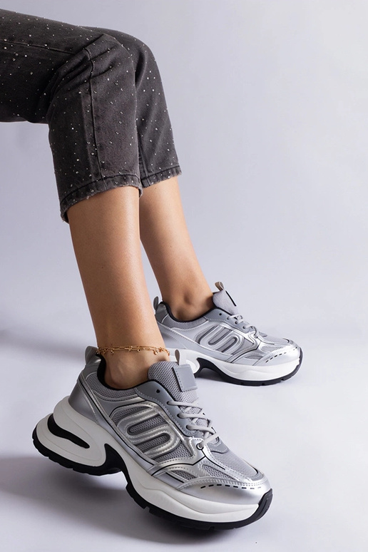 Gemre Dame sportssko i sølv med en...