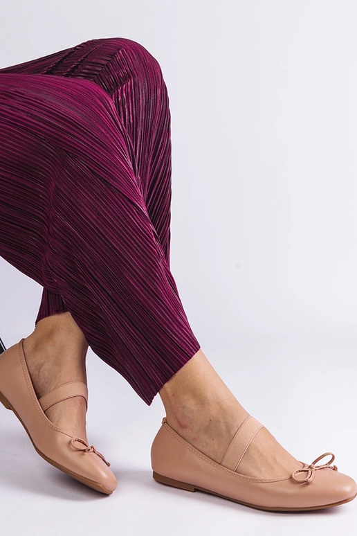 Beige balletlejligheder med elastik...