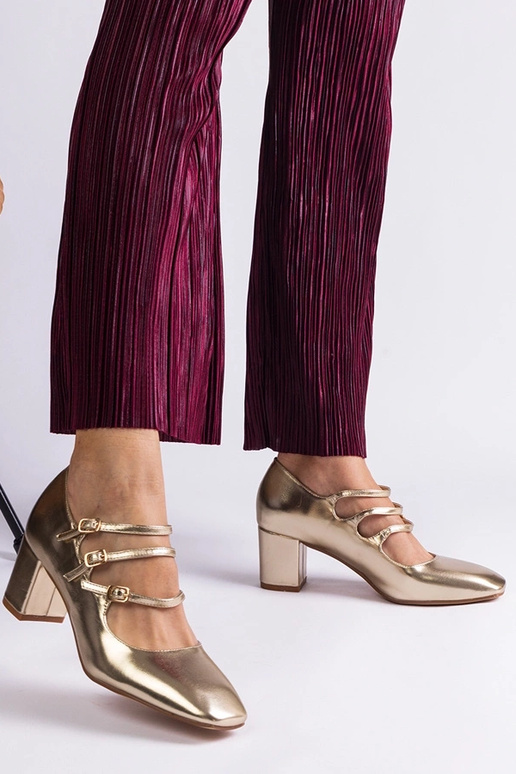 Guld pumps med blokhæl og dekorative... Guld pumps med blokhæl og dekorative...