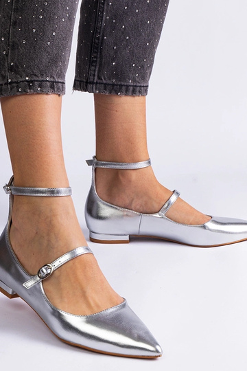 Sølv flade pumps med...