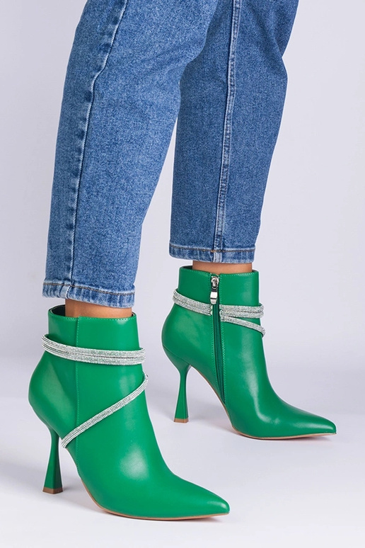 Grønne højhælede ankelstøvler...