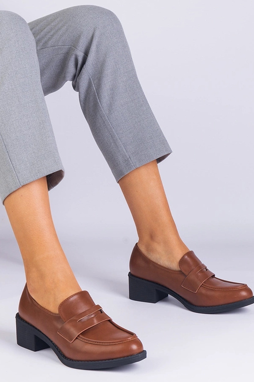 Brune øko-læder lavhælede sko... Brune øko-læder lavhælede sko...