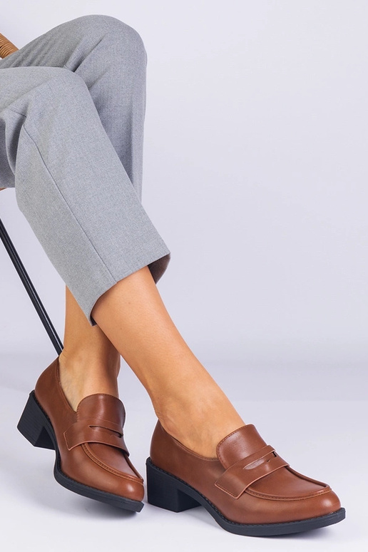 Brune øko-læder lavhælede sko... Brune øko-læder lavhælede sko...