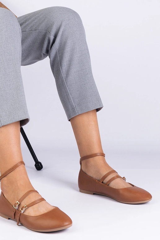 Brune ballerinaer i imiteret læder...