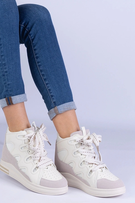 Hvide damesneakers med tykke...