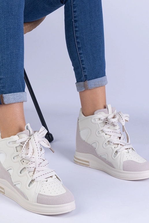 Hvide damesneakers med tykke...