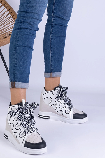 Hvide damesneakers med tykke snørebånd Gralina 2