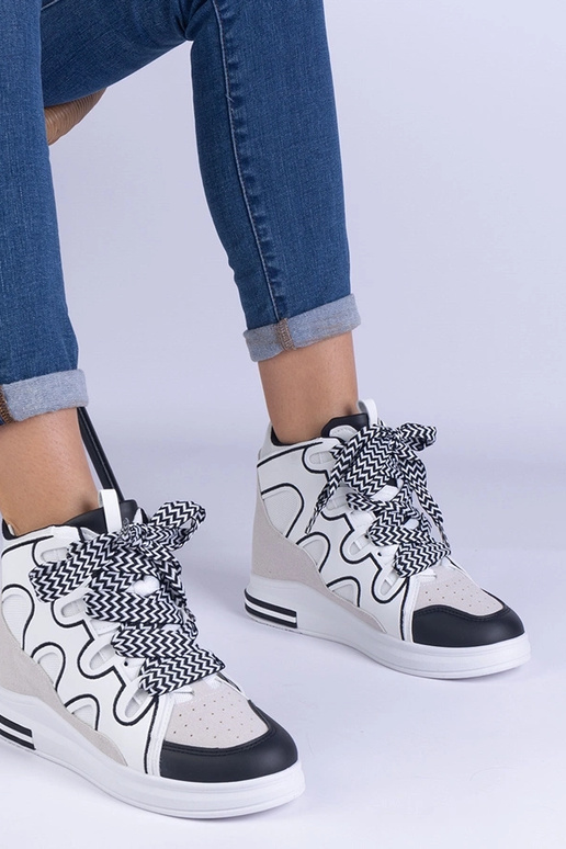 Hvide damesneakers med tykke...