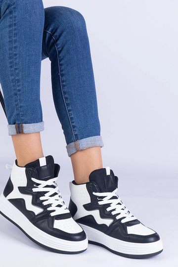 Shadolina sorte og hvide...