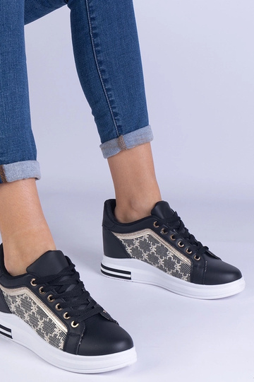 Sorte damesneakers med... 2