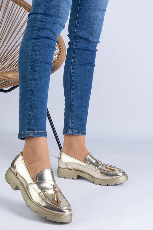 Guld klassiske sko med frynser Esitta