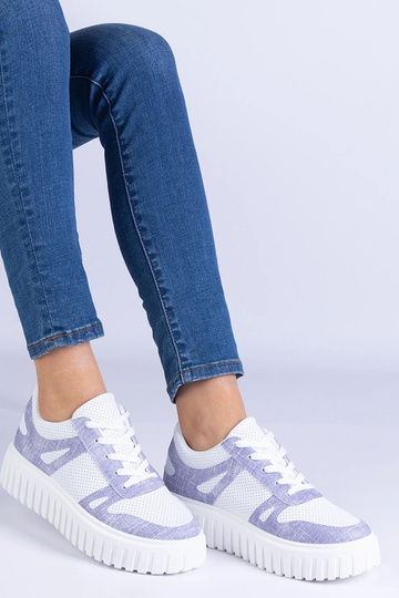 Lilla gennembrudte sneakers...