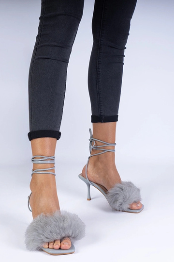 Grå højhælede sandaler med... 2