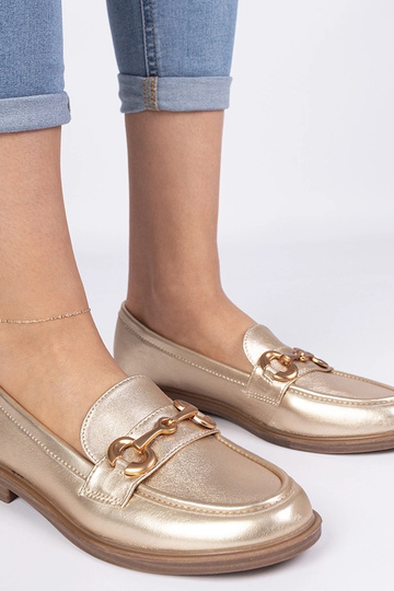 Gouden dames mocassins met gouden versiering Selanos 2
