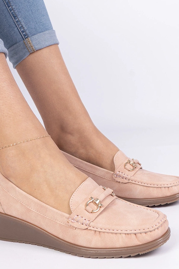 Roze dames mocassins op een sleehak Sambada 2