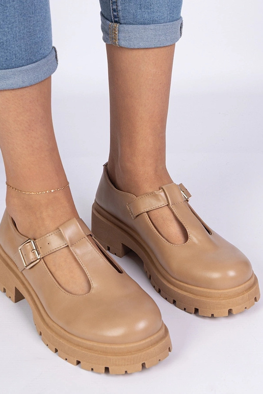 Bruine schoenen met plateau van...