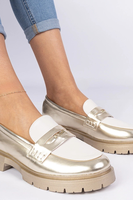 Gouden damesschoenen met witte inzet... Gouden damesschoenen met witte inzet...