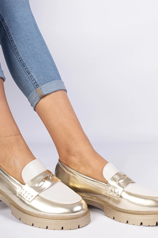 Gouden damesschoenen met witte inzet... Gouden damesschoenen met witte inzet...