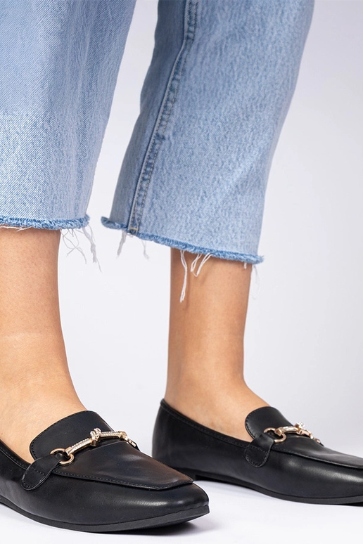 Zwarte damesschoenen met versiering... Zwarte damesschoenen met versiering...