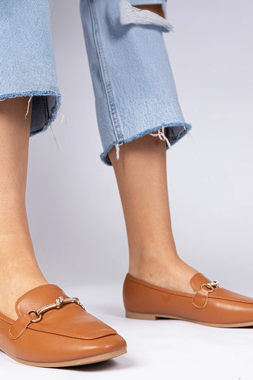 Bruine damesschoenen met versiering... Bruine damesschoenen met versiering...