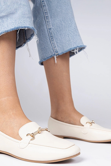 Beige damesschoenen met versiering van zirconia Kalisa